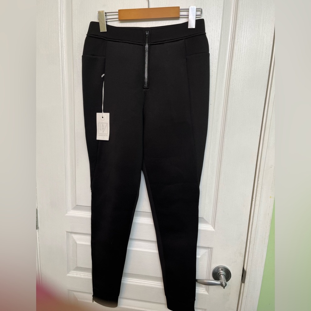 Lime & Vine Women’s Black Kate Scub Leg. Size Small.  Brand New With Tags!!